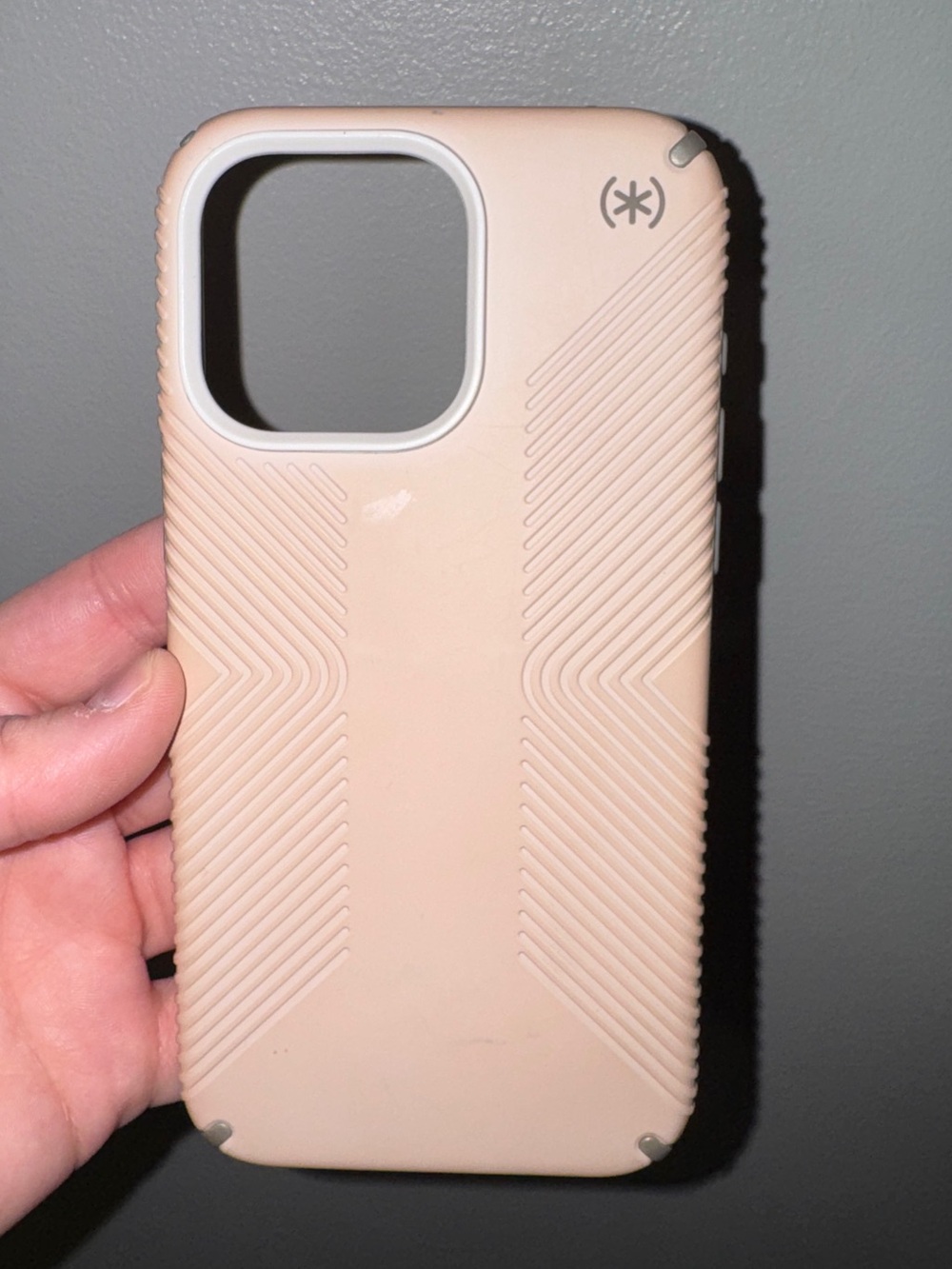 Speck Presidio Grip iPhone 15 pro max Case - Sand Pink